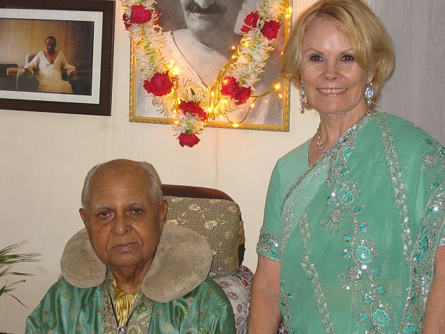 155_Bhauji and Judy in green.jpg